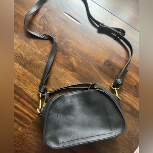 Madewell The Sydney Zip Top Crossbody Bag - black